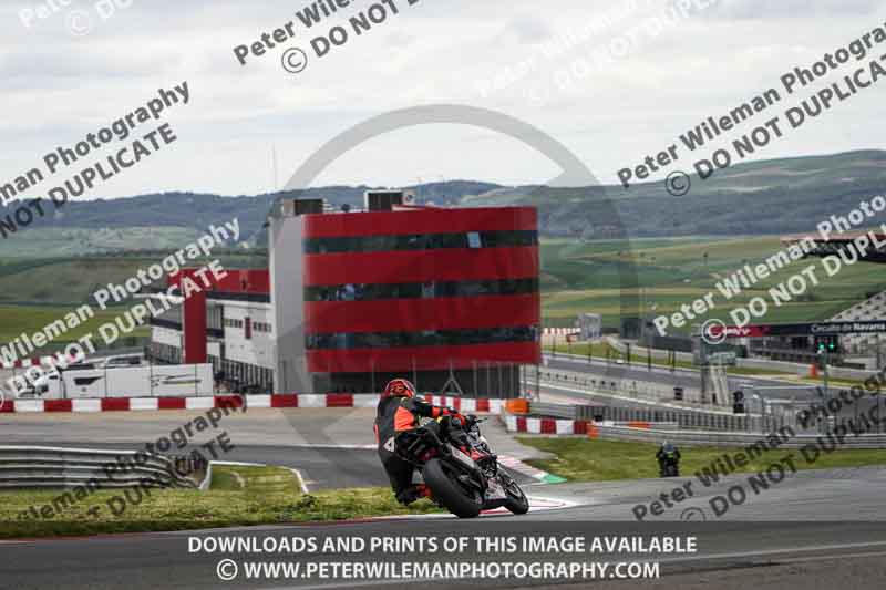 cadwell no limits trackday;cadwell park;cadwell park photographs;cadwell trackday photographs;enduro digital images;event digital images;eventdigitalimages;navarra;no limits trackdays;peter wileman photography;racing digital images;trackday digital images;trackday photos
